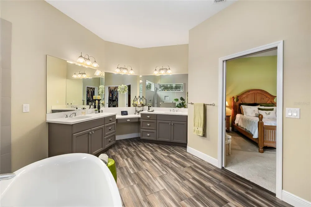 1097 SUGAR LOAF KEY LOOP Lady Lake, FL 32159