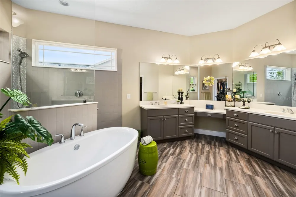 1097 SUGAR LOAF KEY LOOP Lady Lake, FL 32159