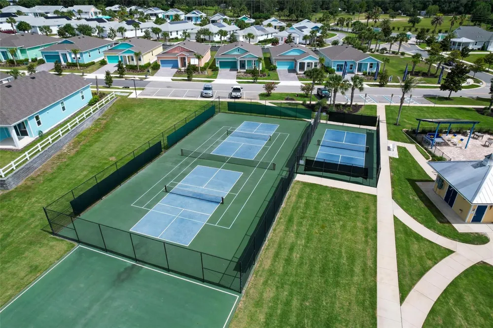 1097 SUGAR LOAF KEY LOOP Lady Lake, FL 32159