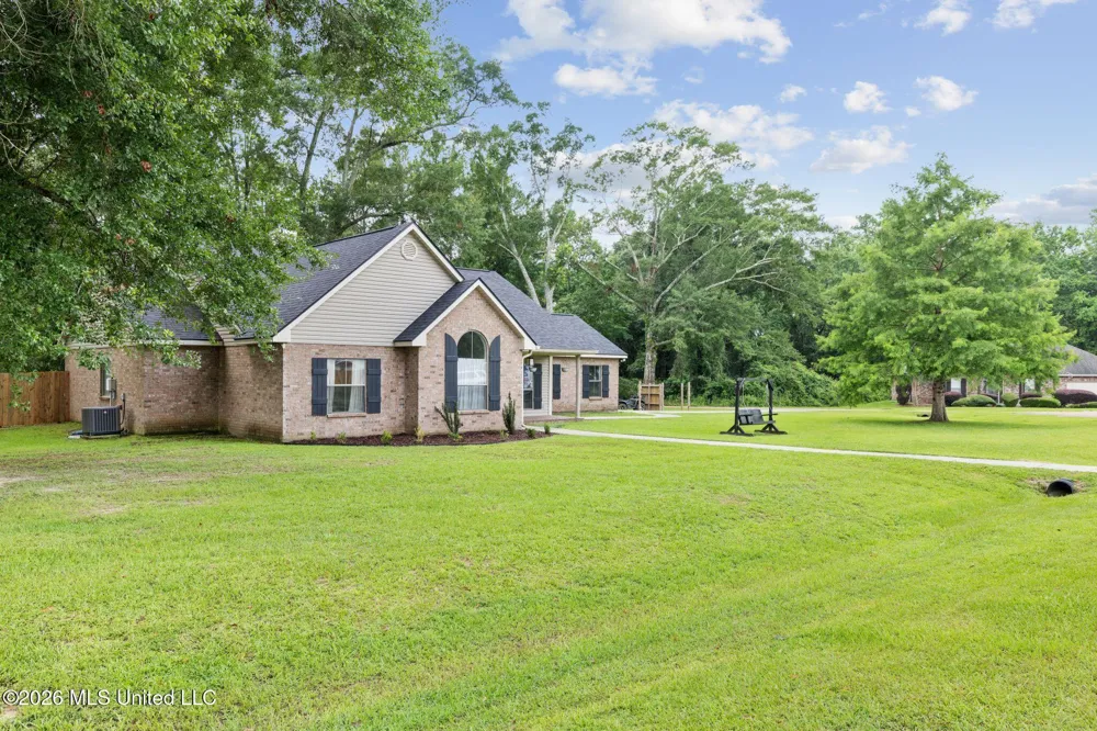 17 Mayhaw Drive Carriere, MS 39426