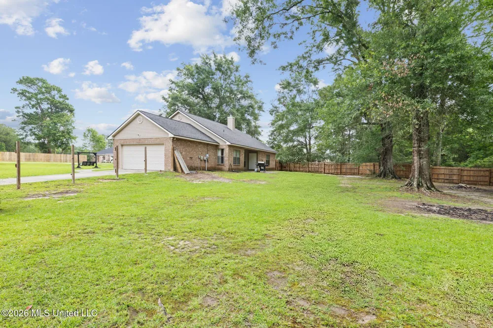 17 Mayhaw Drive Carriere, MS 39426