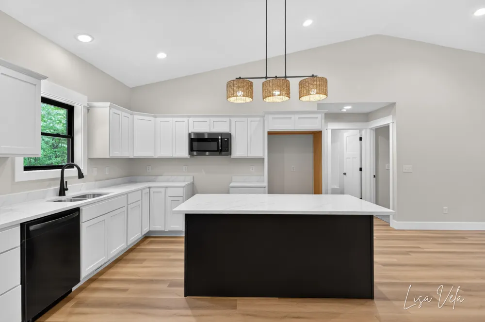 5527 E Samantha Lane Dalton Township, MI 49457