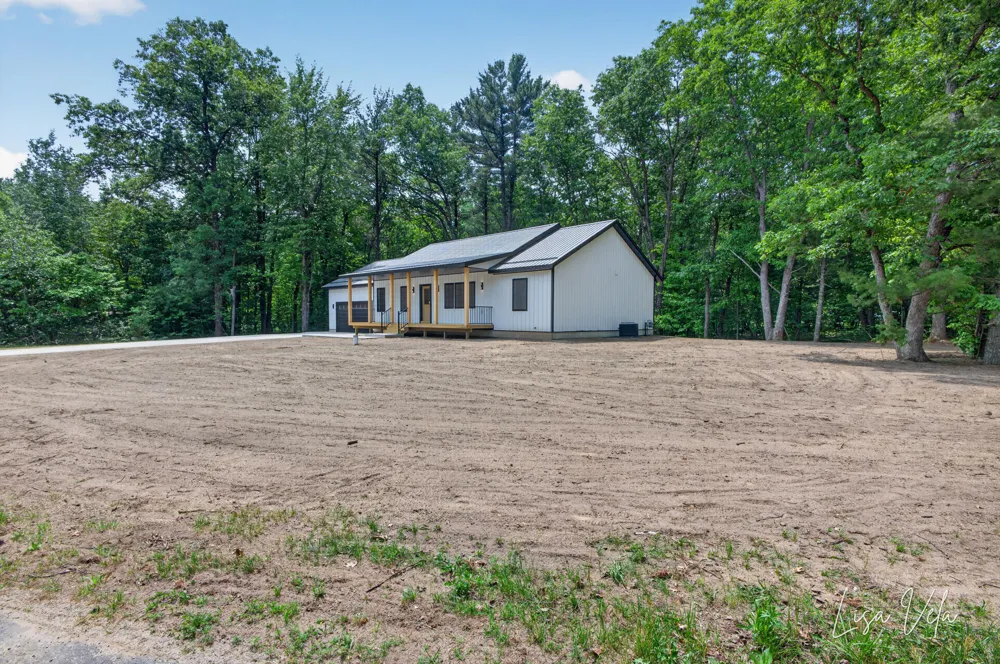 5527 E Samantha Lane Dalton Township, MI 49457