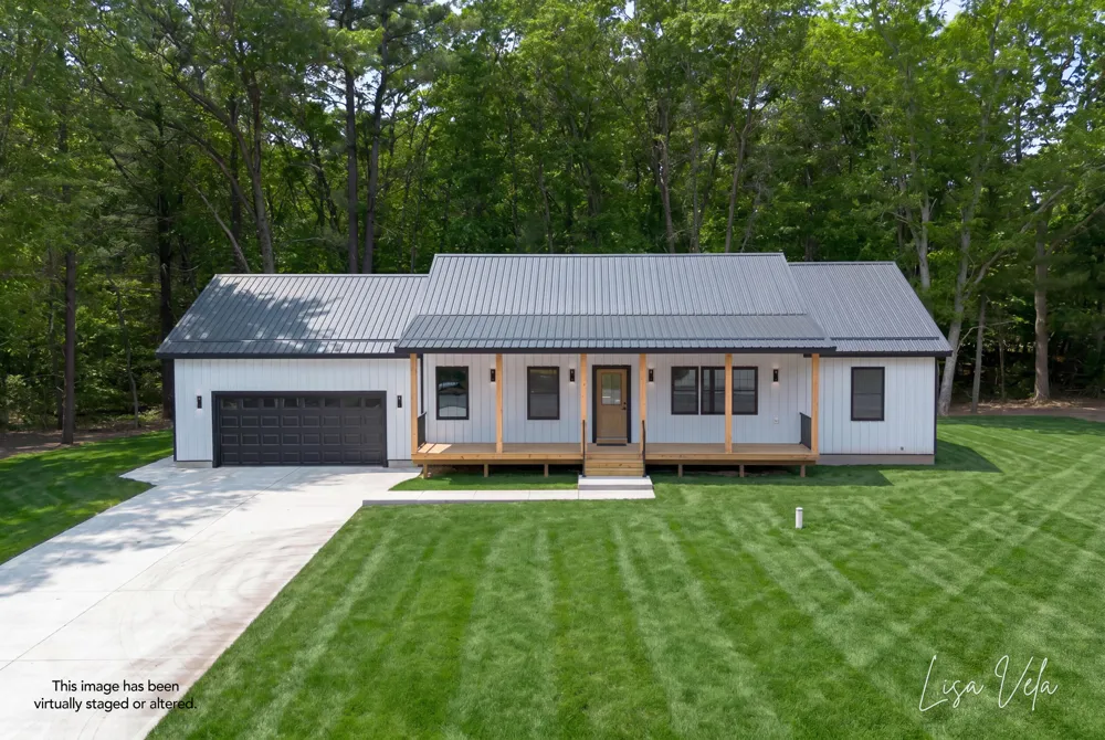 5527 E Samantha Lane Dalton Township, MI 49457