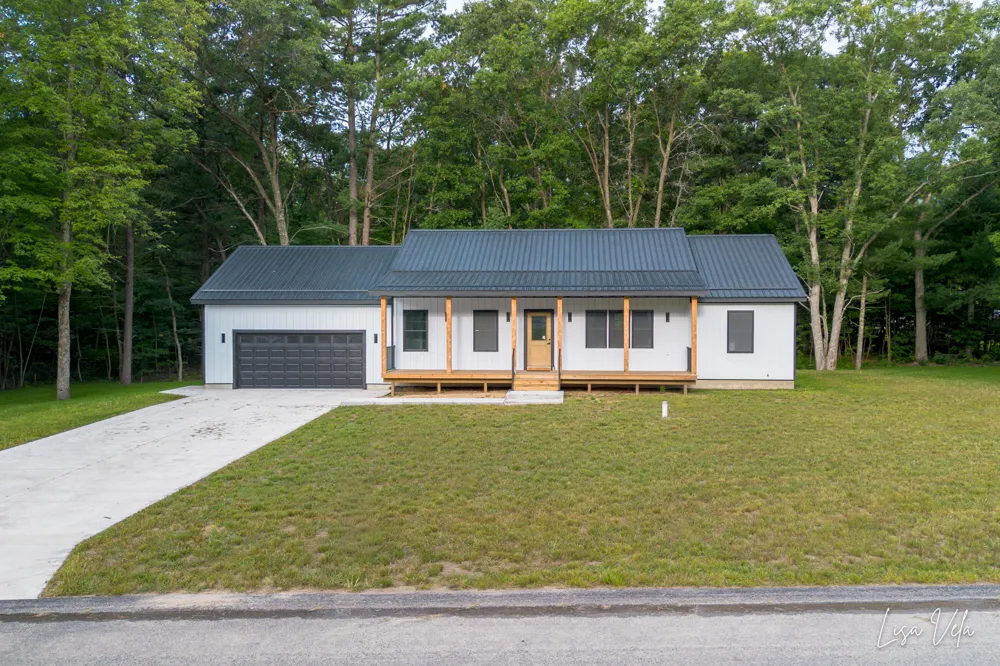 5527 E Samantha Lane Dalton Township, MI 49457