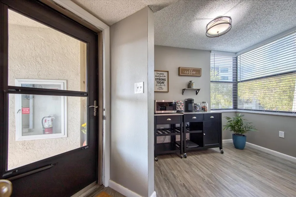 1324 PASADENA AVENUE S #201 South Pasadena, FL 33707