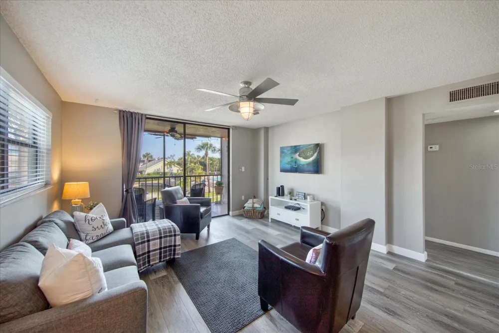 1324 PASADENA AVENUE S #201 South Pasadena, FL 33707