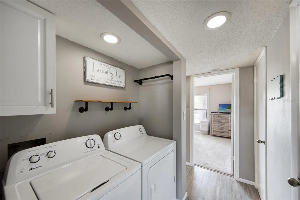 1324 PASADENA AVENUE S #201 South Pasadena, FL 33707