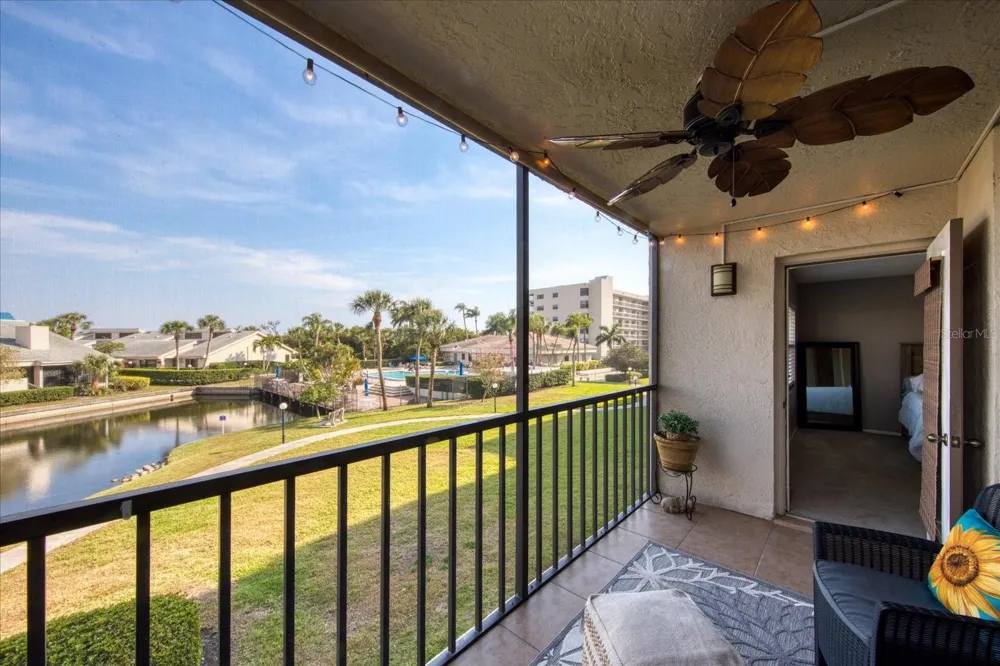 1324 PASADENA AVENUE S #201 South Pasadena, FL 33707