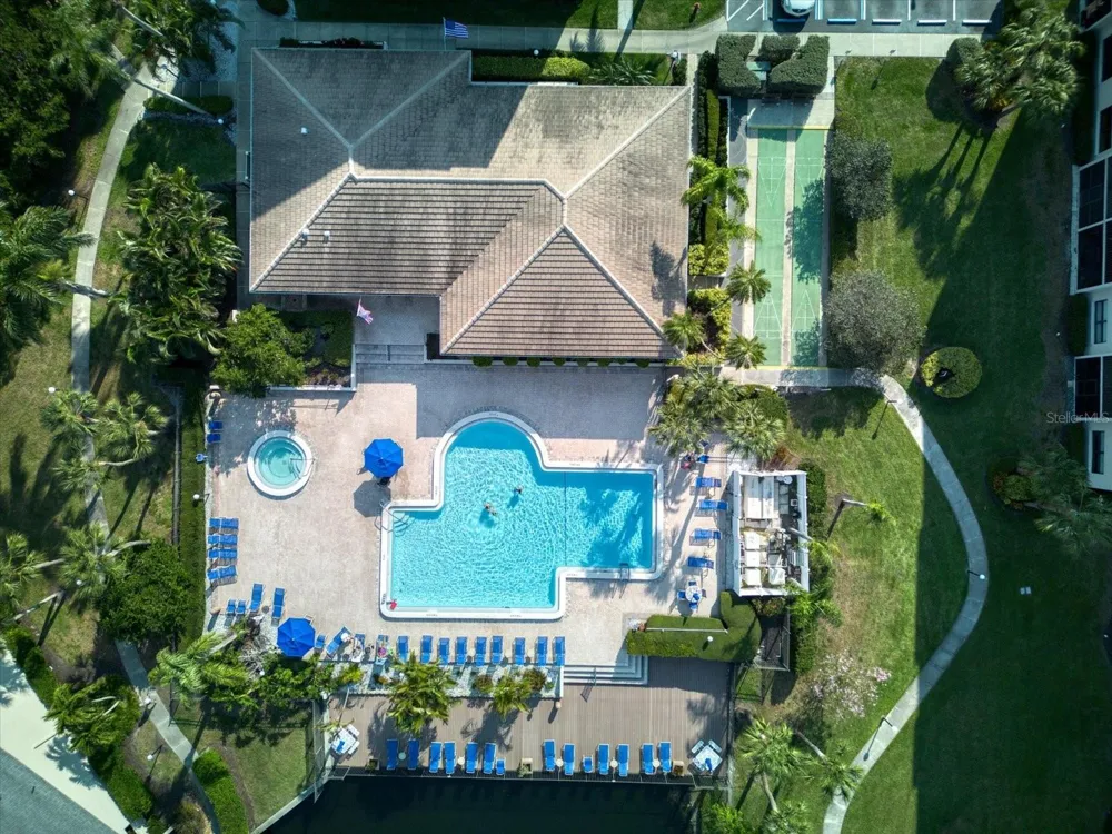 1324 PASADENA AVENUE S #201 South Pasadena, FL 33707