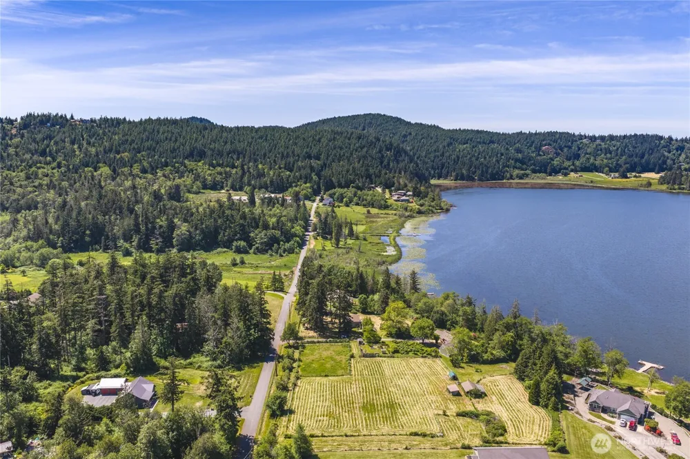 6067 S Campbell Lake Road Anacortes, WA 98221