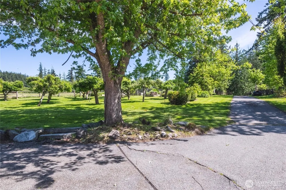 6067 S Campbell Lake Road Anacortes, WA 98221