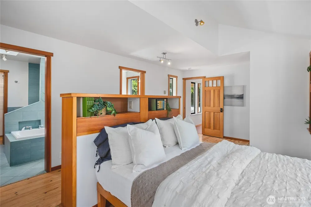 6067 S Campbell Lake Road Anacortes, WA 98221