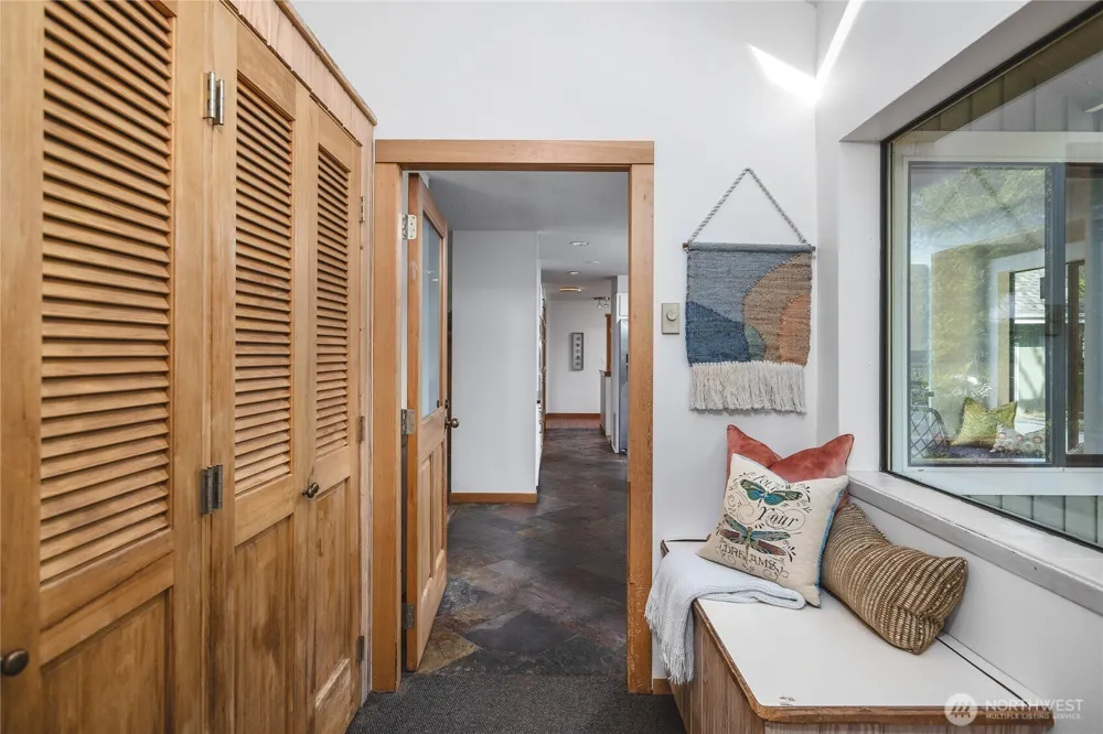 6067 S Campbell Lake Road Anacortes, WA 98221