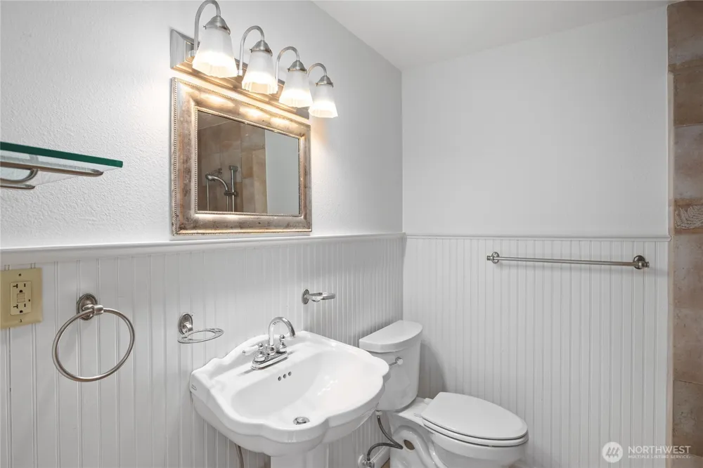 6067 S Campbell Lake Road Anacortes, WA 98221