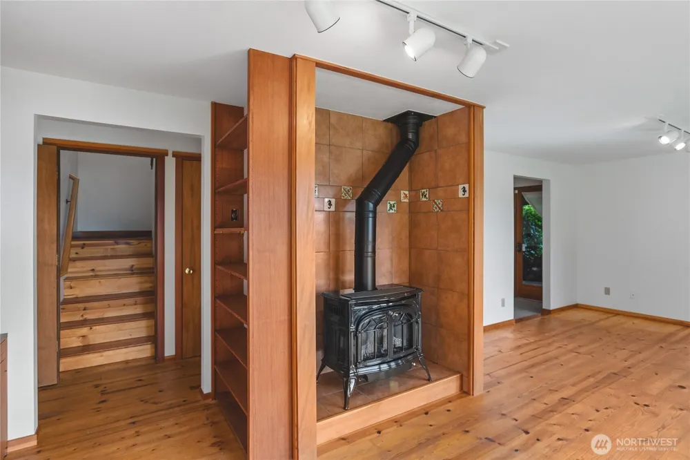6067 S Campbell Lake Road Anacortes, WA 98221