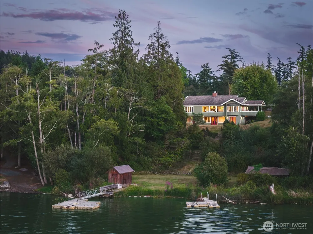 6067 S Campbell Lake Road Anacortes, WA 98221