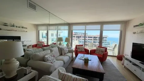 5161 Collins Ave #1702