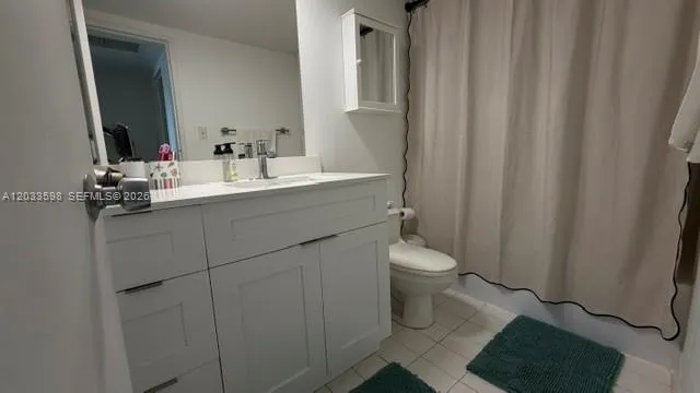 5161 Collins Ave #1702 Miami Beach, FL 33140