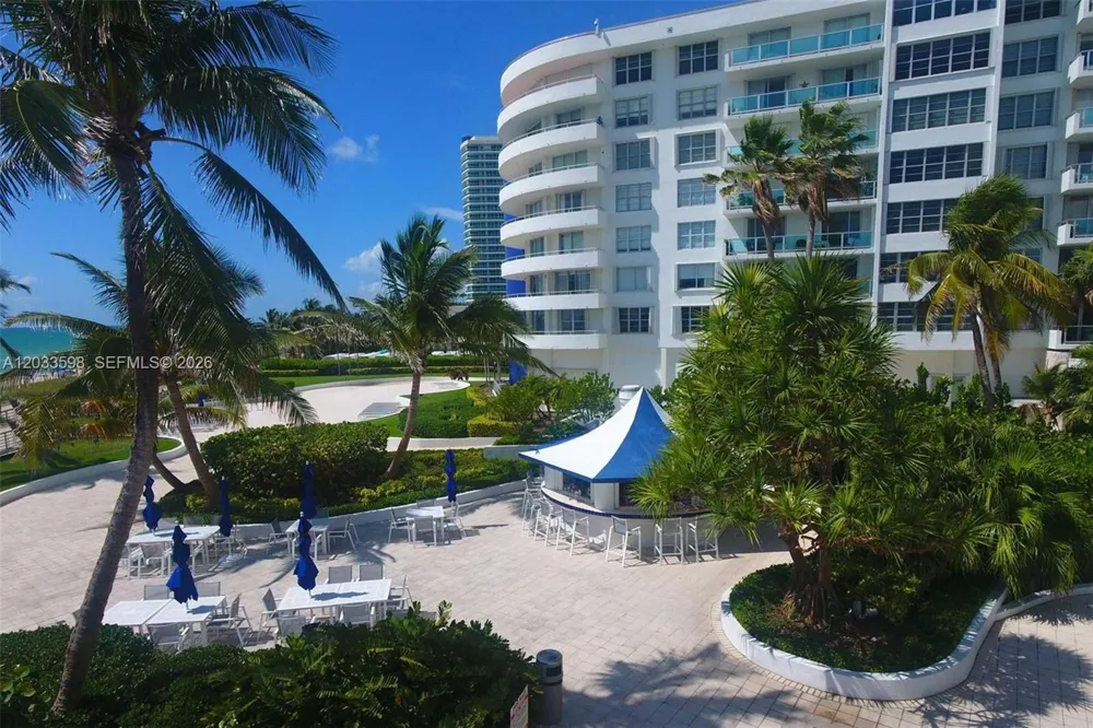 5161 Collins Ave #1702 Miami Beach, FL 33140