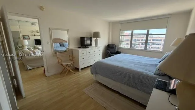 5161 Collins Ave #1702 Miami Beach, FL 33140
