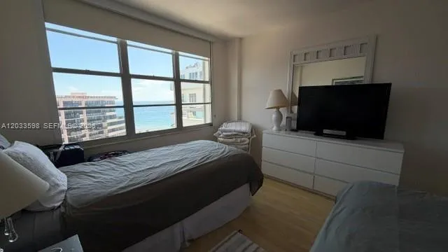 5161 Collins Ave #1702 Miami Beach, FL 33140