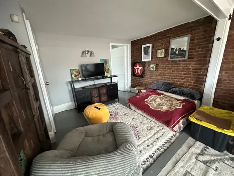 118A Main Street #3