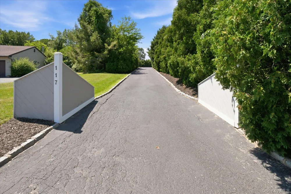 117 Southfield Road Baiting Hollow, NY 11933