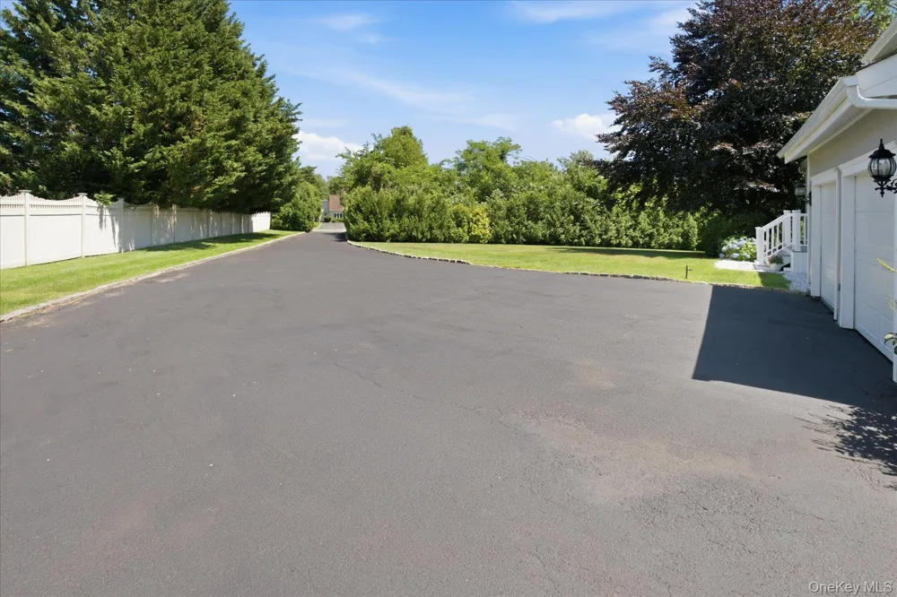 117 Southfield Road Baiting Hollow, NY 11933