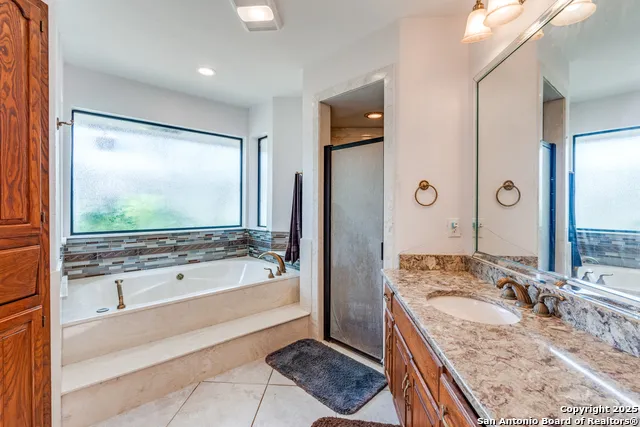 8470 Park Lane Dr San Antonio, TX 78266