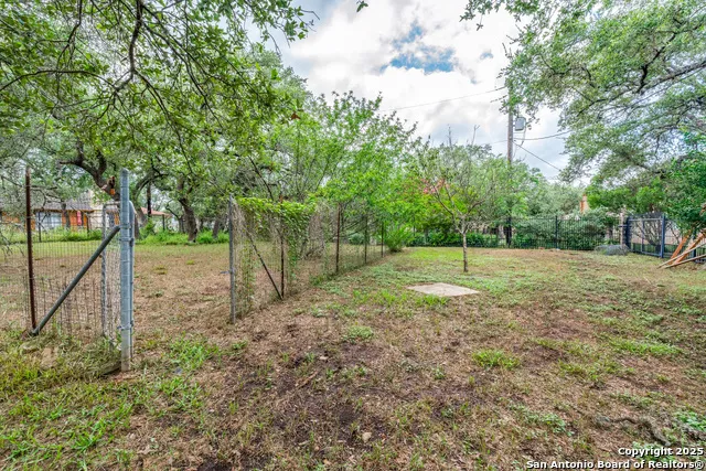 8470 Park Lane Dr San Antonio, TX 78266