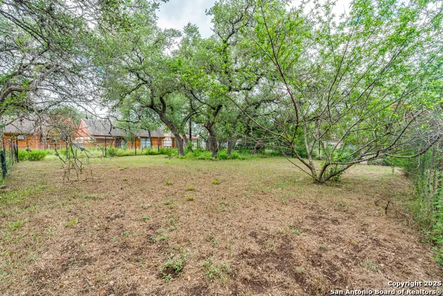 8470 Park Lane Dr San Antonio, TX 78266