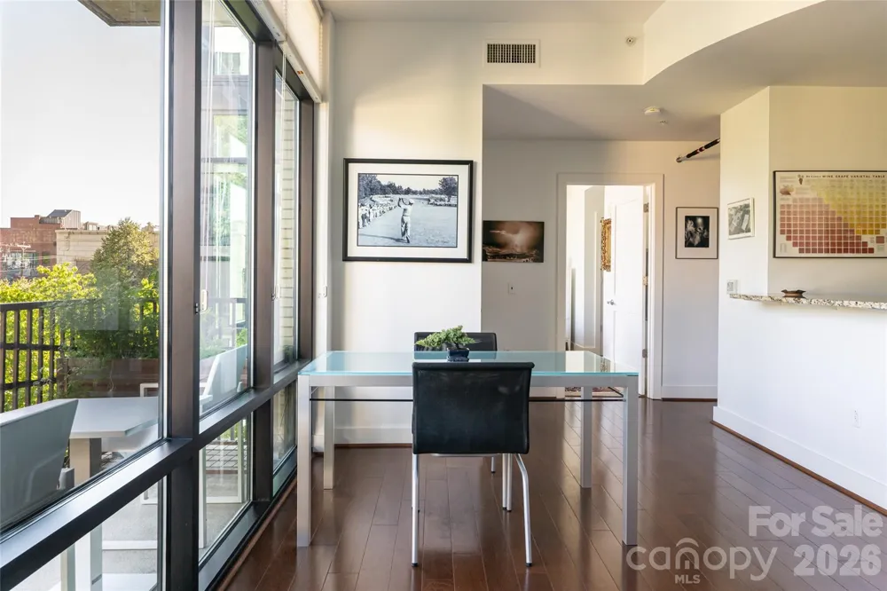 60 unit #302 Market Street Asheville, NC 28801
