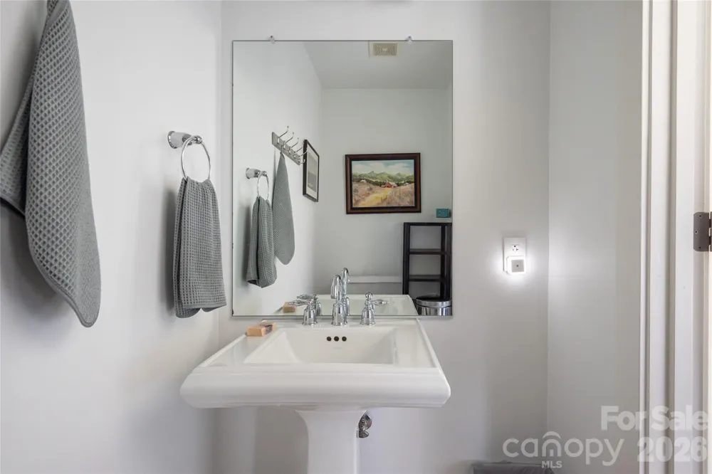 60 unit #302 Market Street Asheville, NC 28801