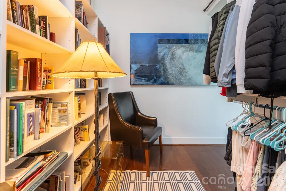 60 unit #302 Market Street Asheville, NC 28801