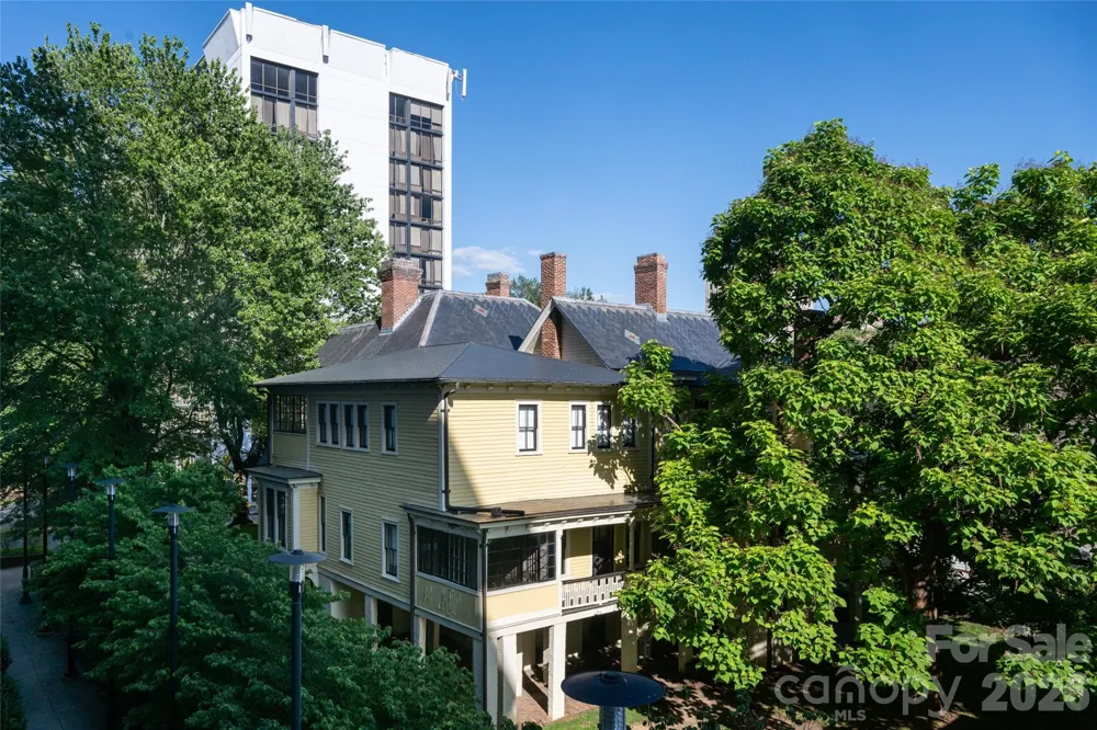 60 unit #302 Market Street Asheville, NC 28801