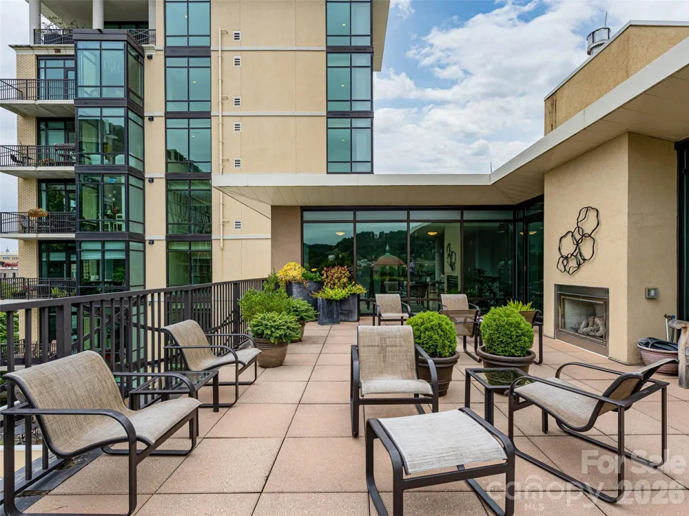 60 unit #302 Market Street Asheville, NC 28801