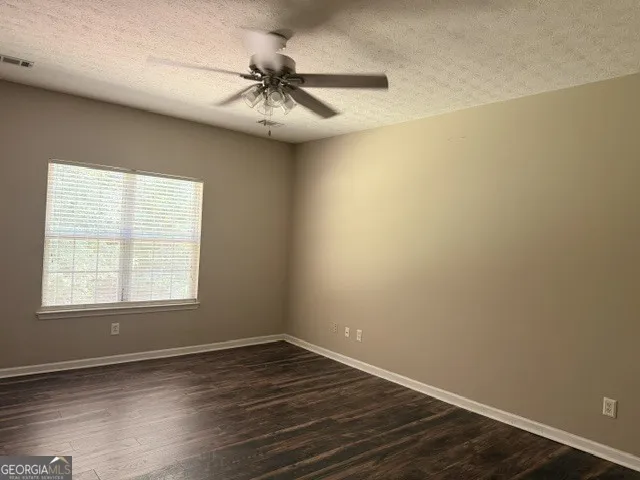8590 Kencrest DR Winston, GA 30187