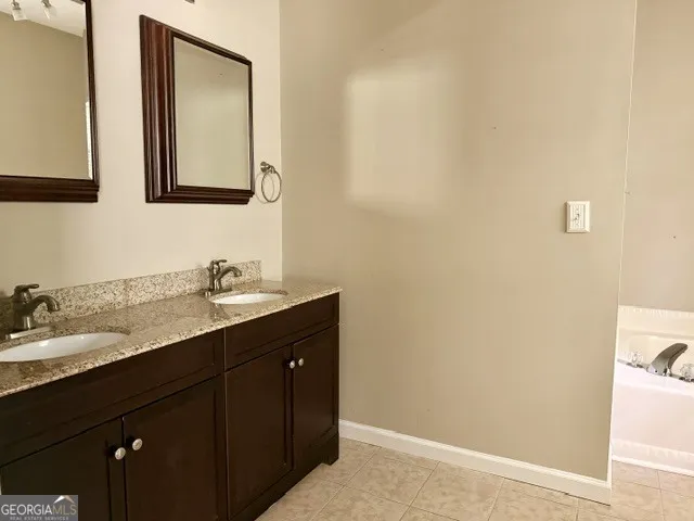 8590 Kencrest DR Winston, GA 30187