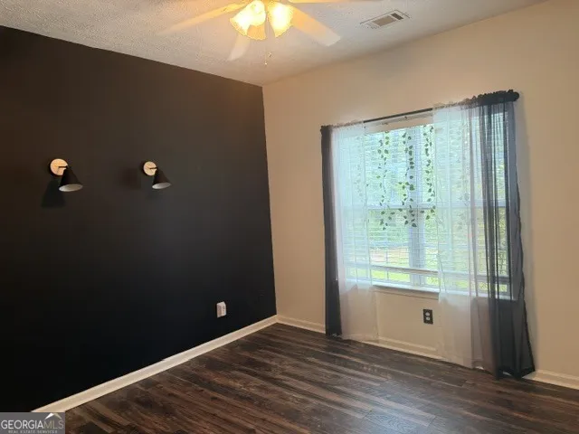 8590 Kencrest DR Winston, GA 30187