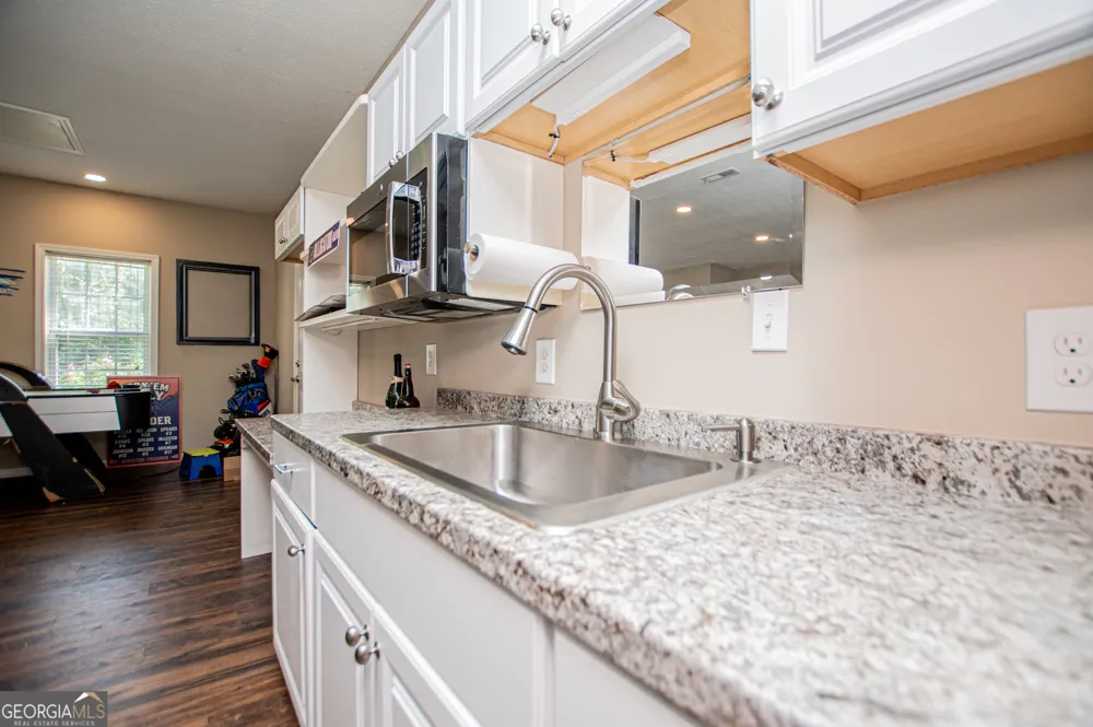 8590 Kencrest DR Winston, GA 30187
