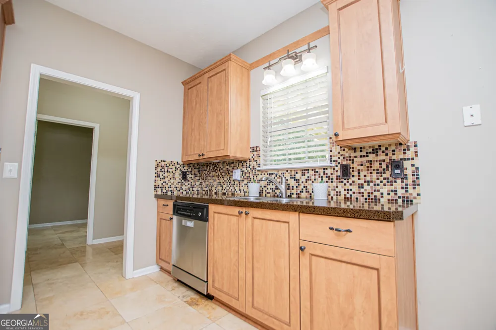 8590 Kencrest DR Winston, GA 30187