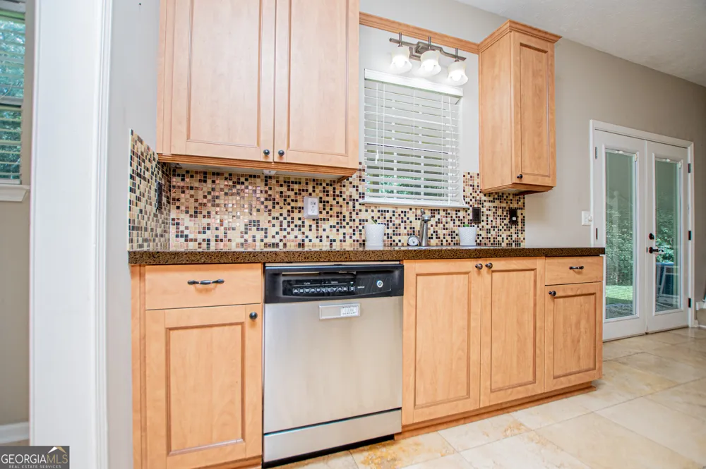 8590 Kencrest DR Winston, GA 30187