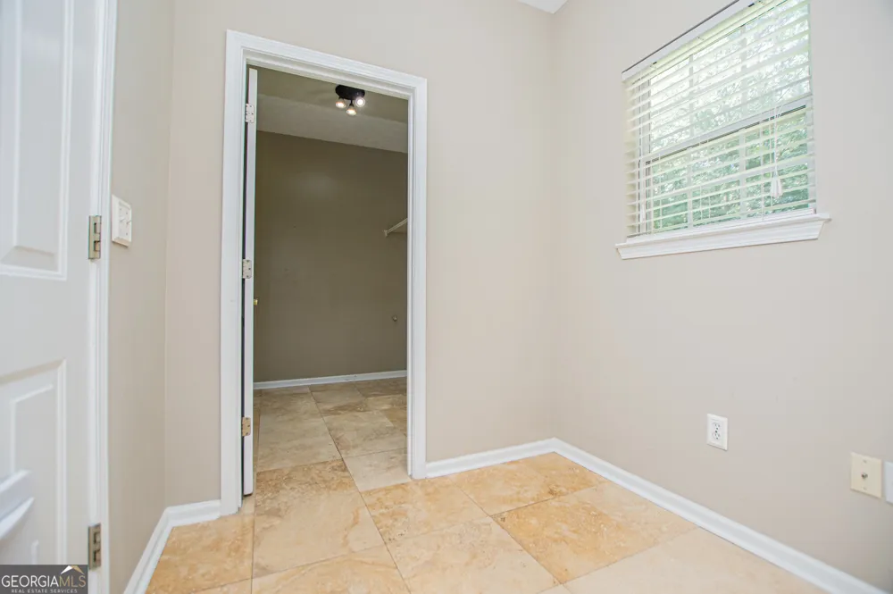 8590 Kencrest DR Winston, GA 30187