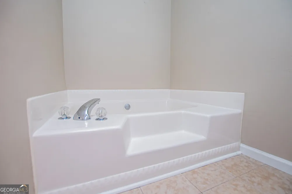 8590 Kencrest DR Winston, GA 30187