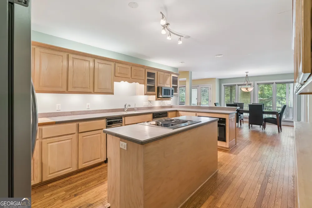 107 Sandcastle WAY St. Simons, GA 31522