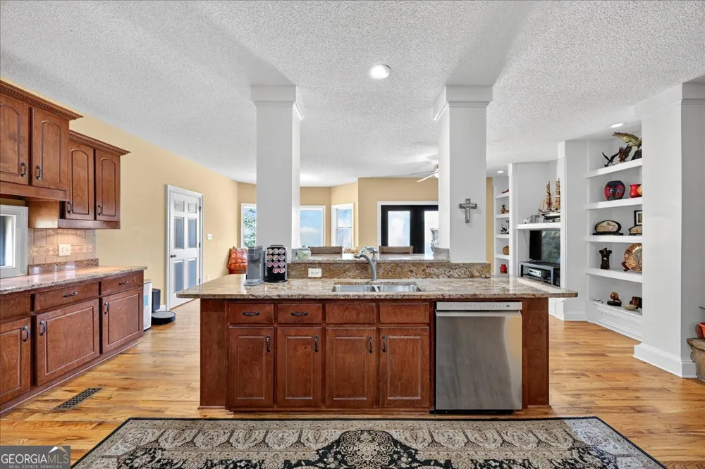 518 River Overlook Forsyth, GA 31029