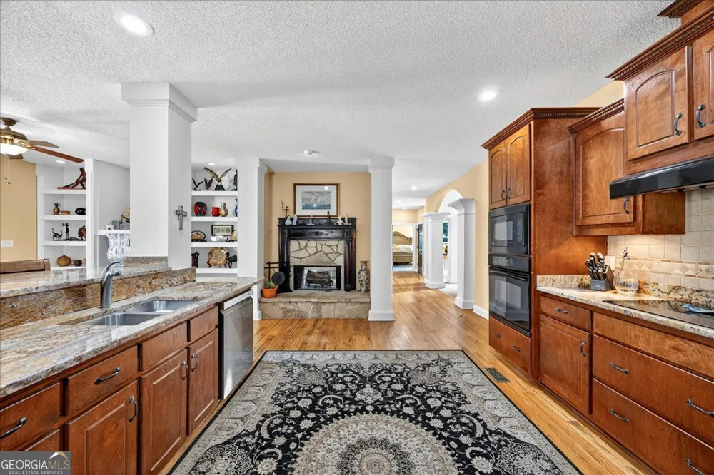 518 River Overlook Forsyth, GA 31029