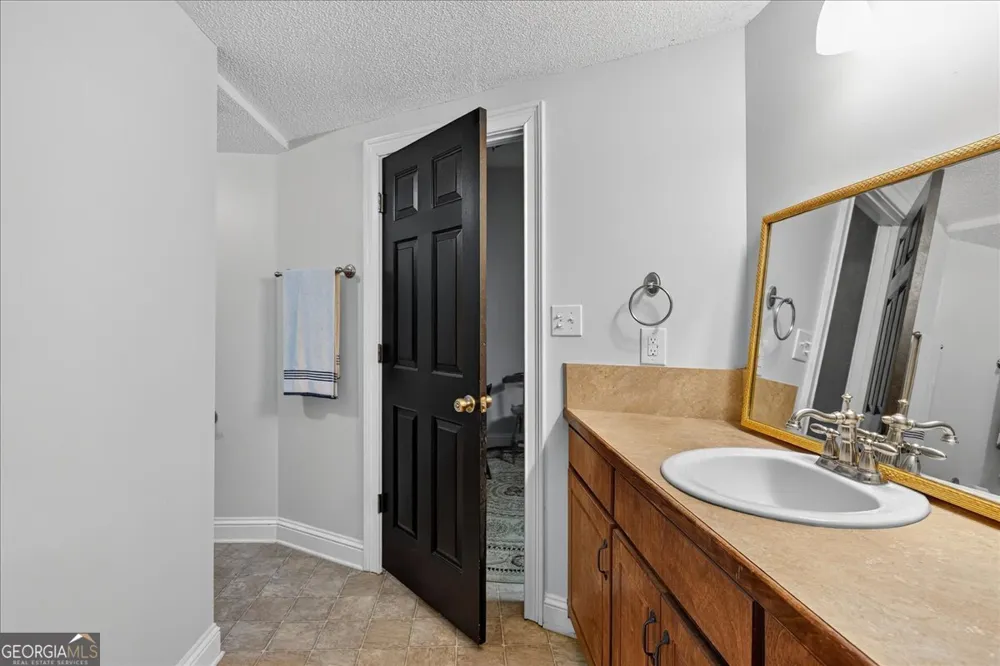 518 River Overlook Forsyth, GA 31029
