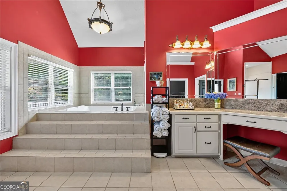 518 River Overlook Forsyth, GA 31029